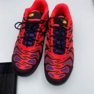Nike Air Max Plus Drift Men’s Black/bright Crimson/field Purple FD4290-003